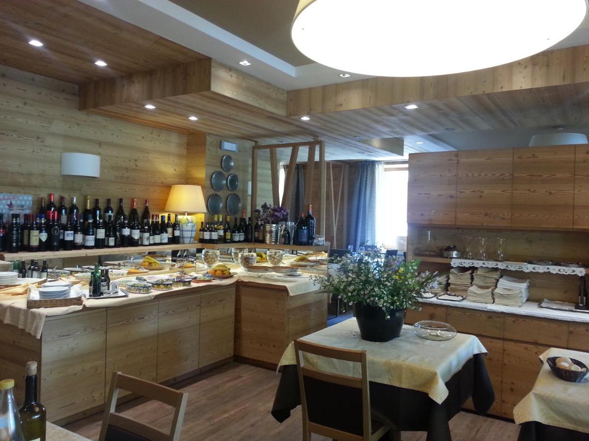 Hotel Pedretti Branzi Szoba fotó